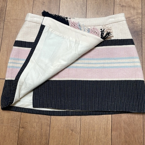 BCBGMAXAZRIA Malikka Woven Fringe Wrap Style Cotton Mini Skirt size 6 striped - Picture 7 of 11